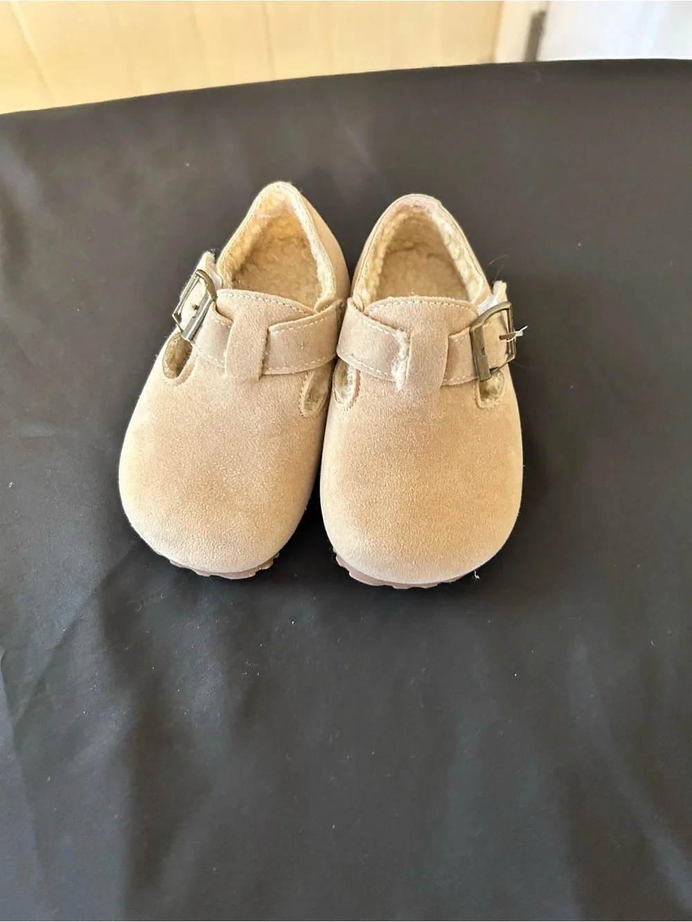 NWOT Ruizustock Children’s Suede Fleece-Lined Clogs/Beige Tan/Size 22/US 6T